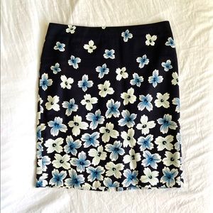 Classy and beautiful skirt